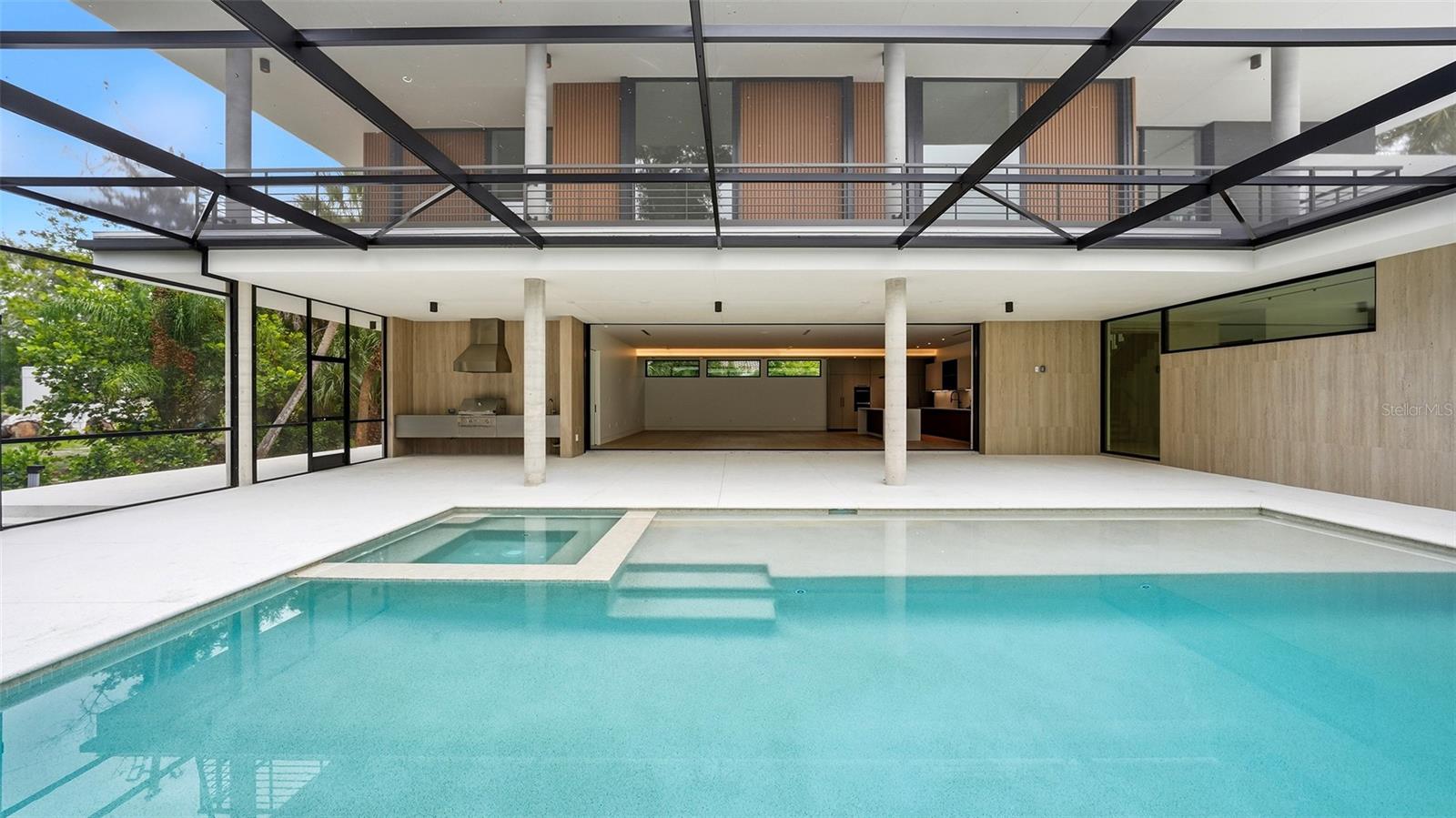 SAPPHIRE SHORES - Residential