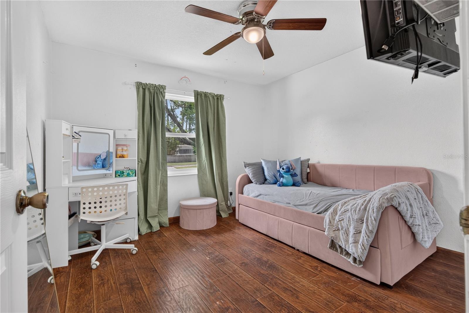 WILLOW RUN UNIT 02 - Residential