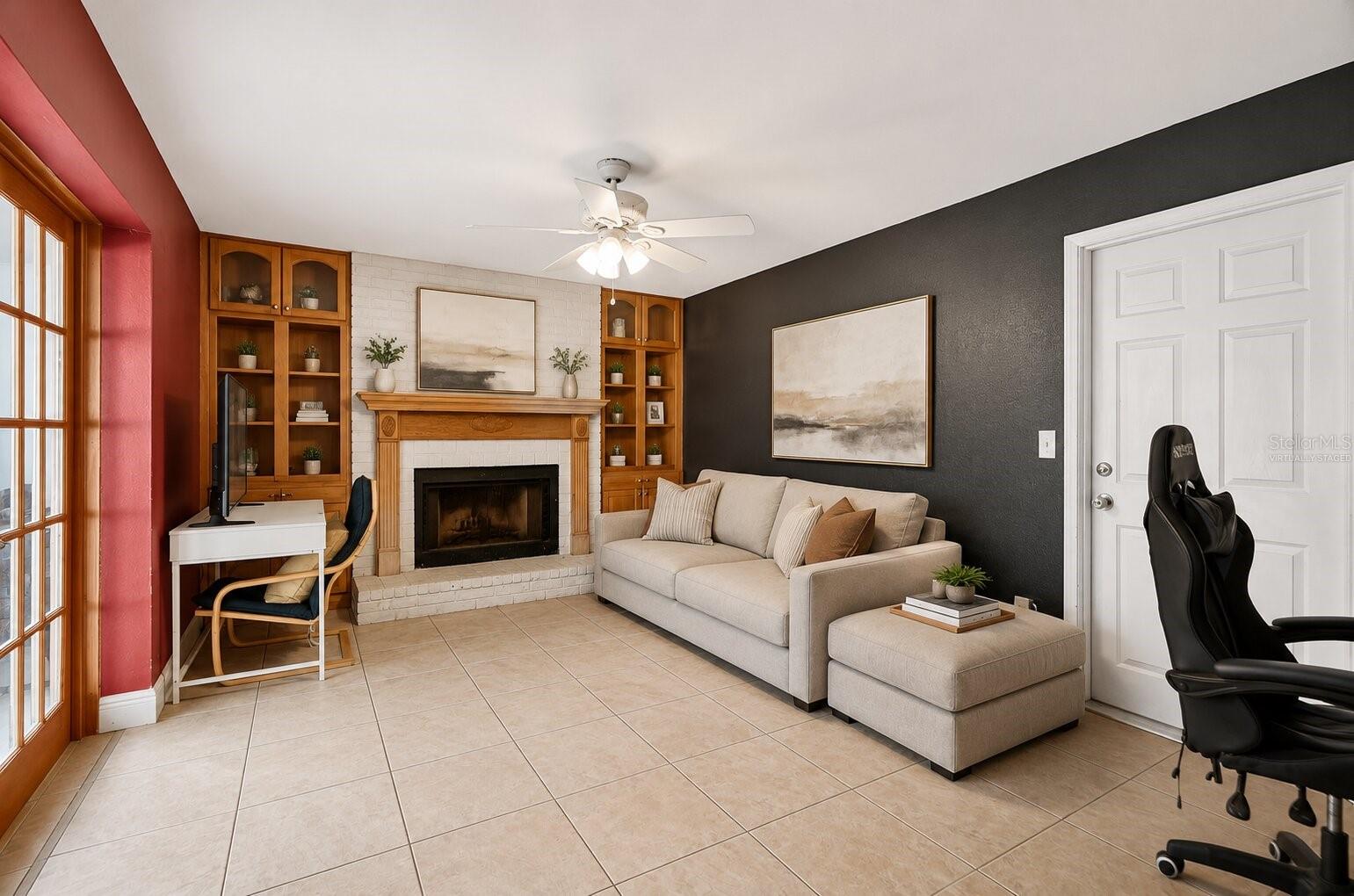 WILLOW RUN UNIT 02 - Residential