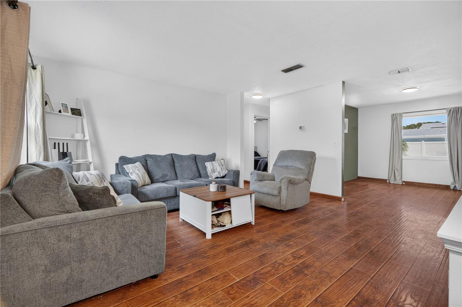 WILLOW RUN UNIT 02 - Residential