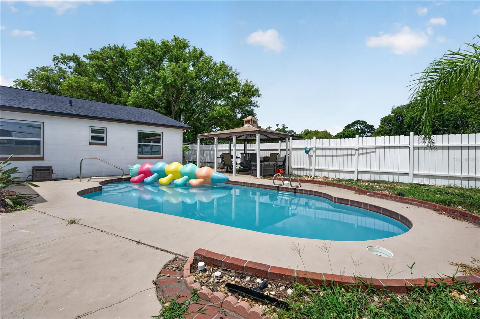 WILLOW RUN UNIT 02 - Residential
