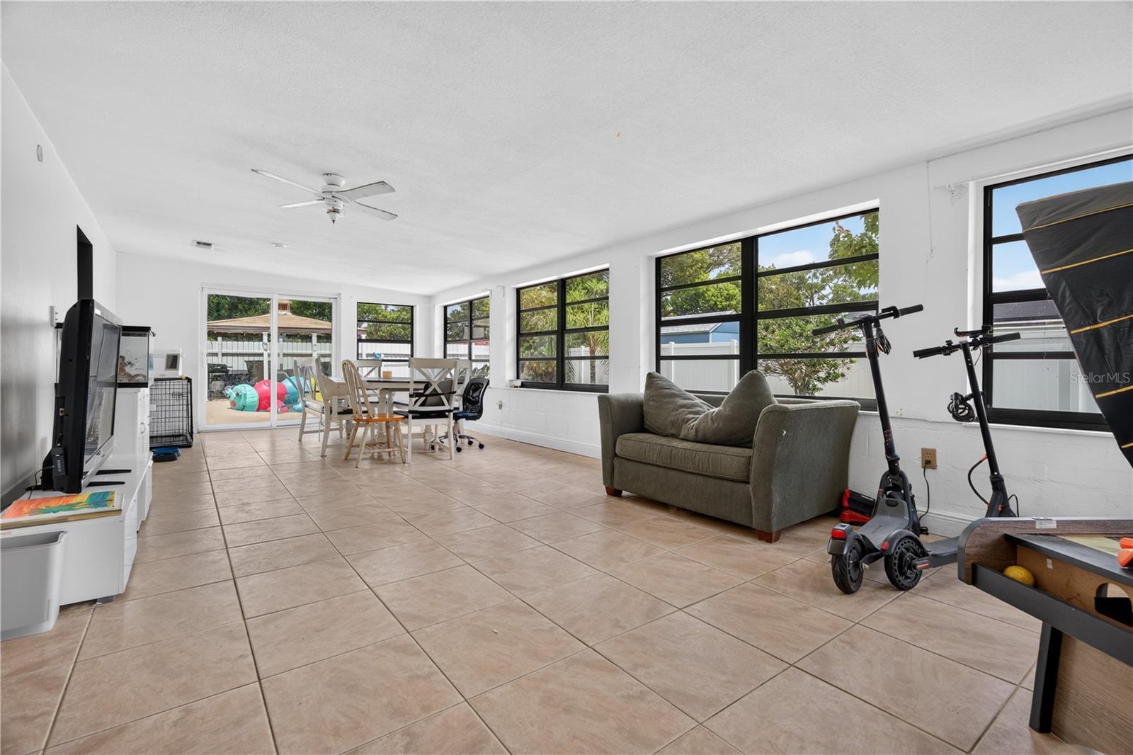 WILLOW RUN UNIT 02 - Residential