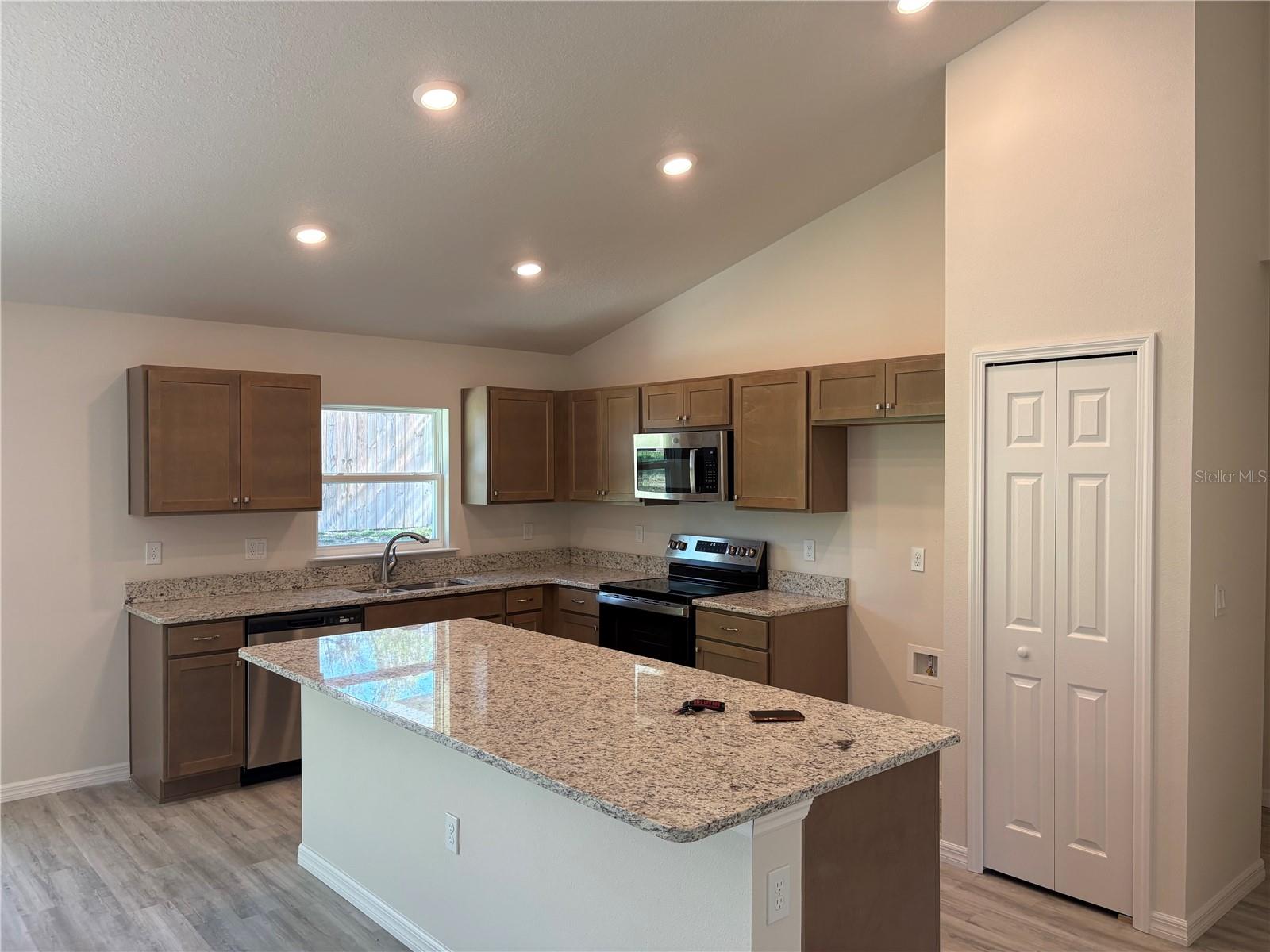 CITRUS SPGS UNIT 02 - Residential
