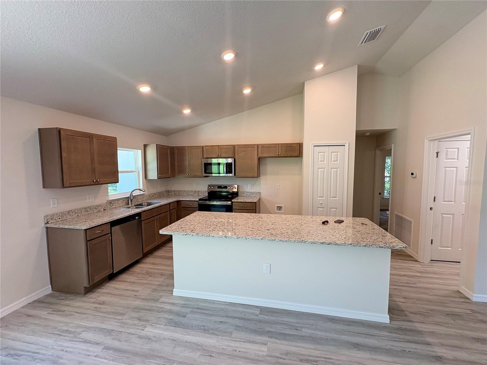 CITRUS SPGS UNIT 02 - Residential