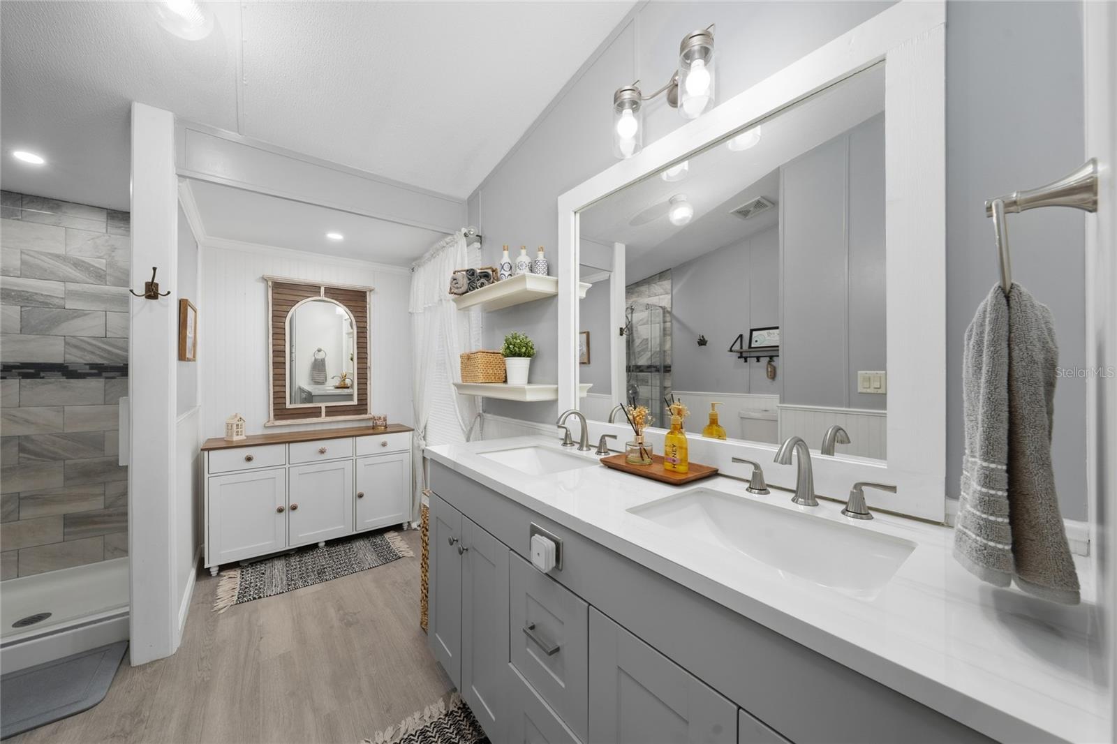 TIGER CREEK GROVES - Residential
