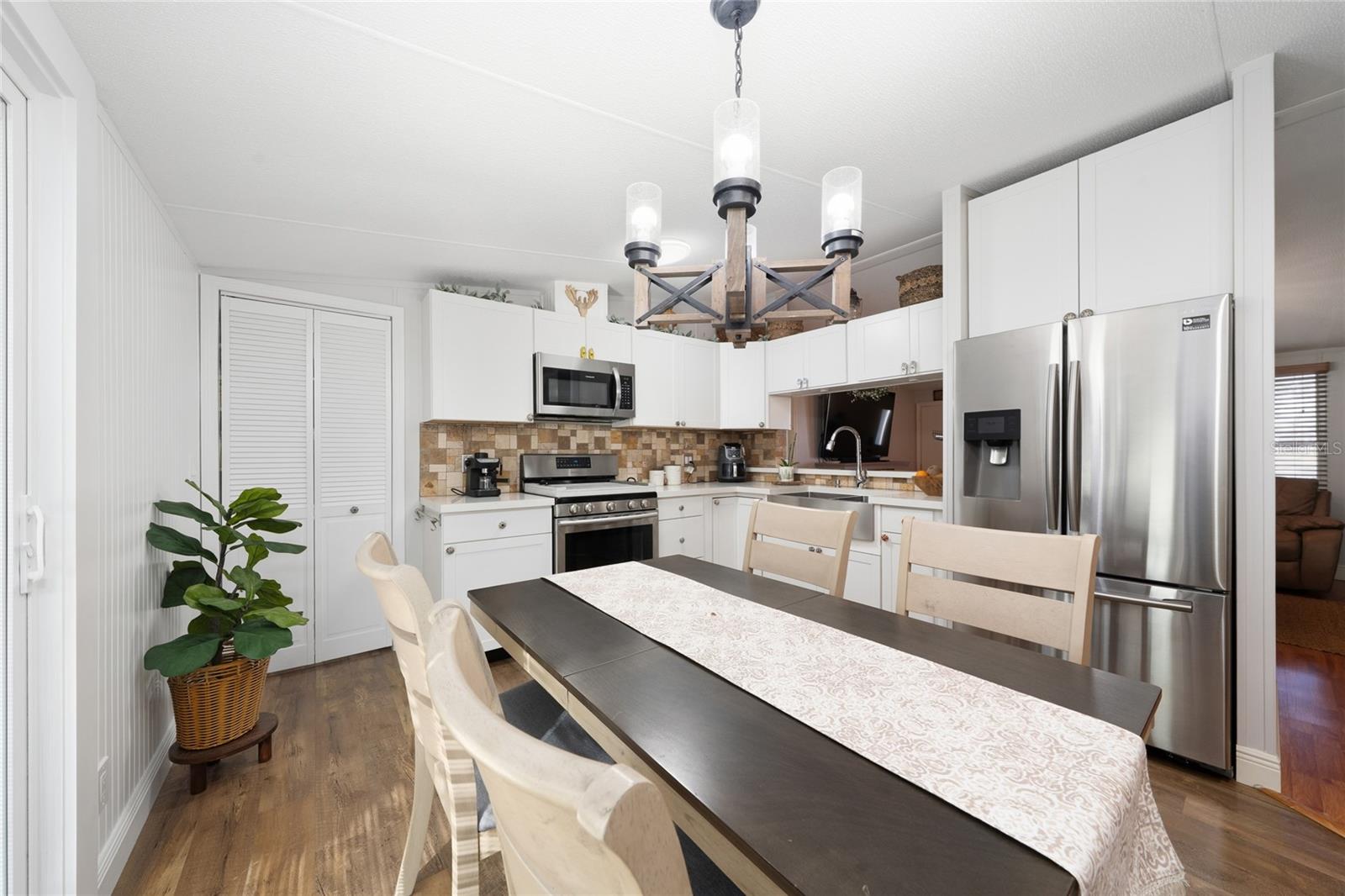 TIGER CREEK GROVES - Residential