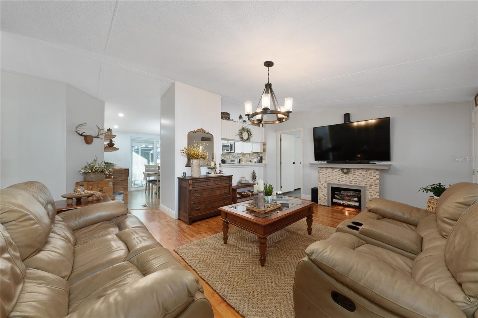 TIGER CREEK GROVES - Residential