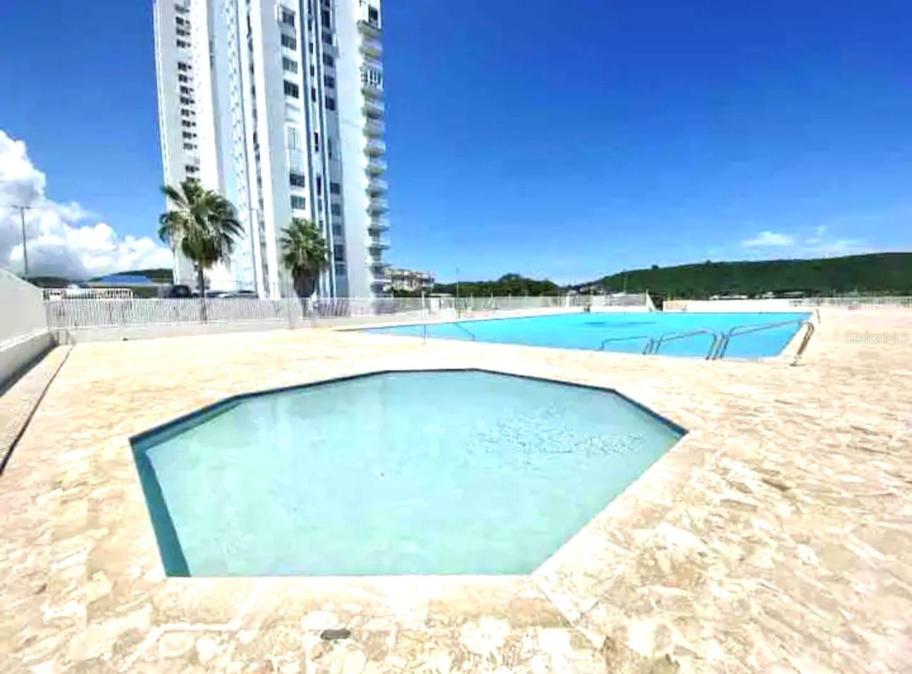 CONDOMININO DOS MARINAS TORRE 2 - Residential