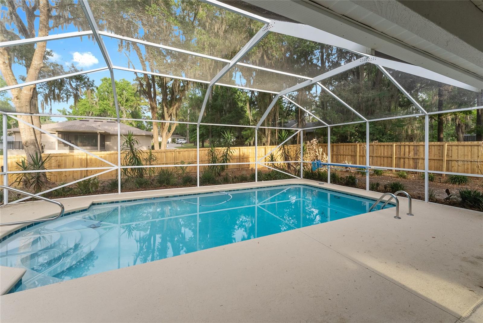 SANDLIN WOODS - Residential Lease