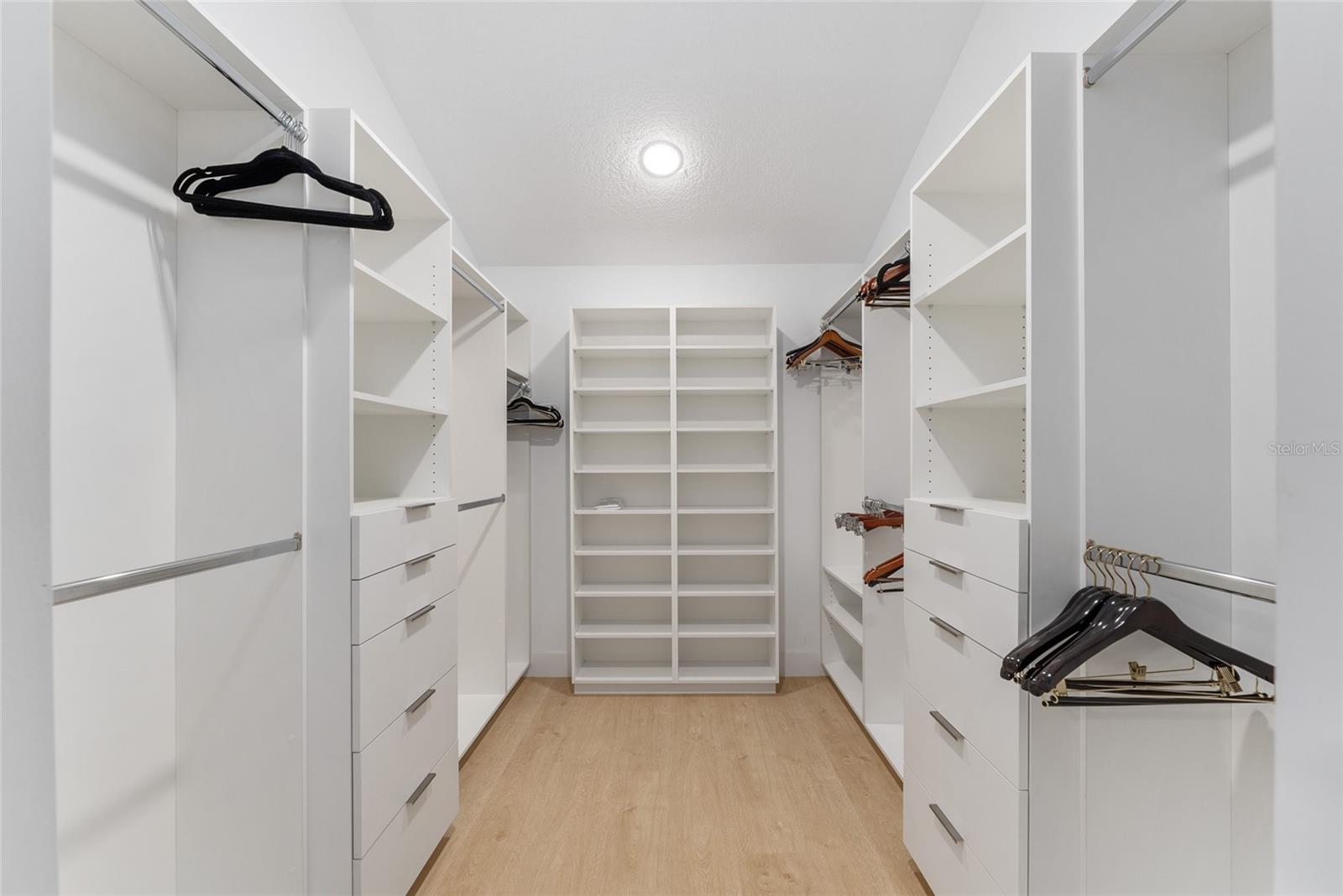 SANDLIN WOODS - Residential Lease