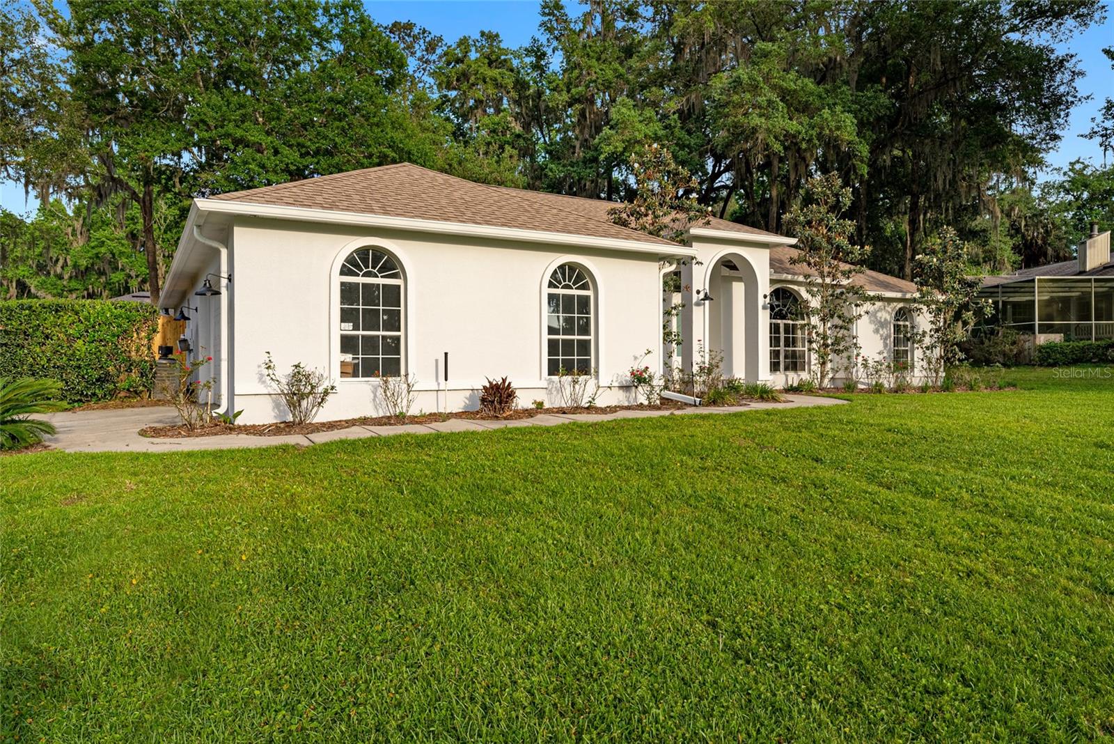 SANDLIN WOODS - Residential Lease