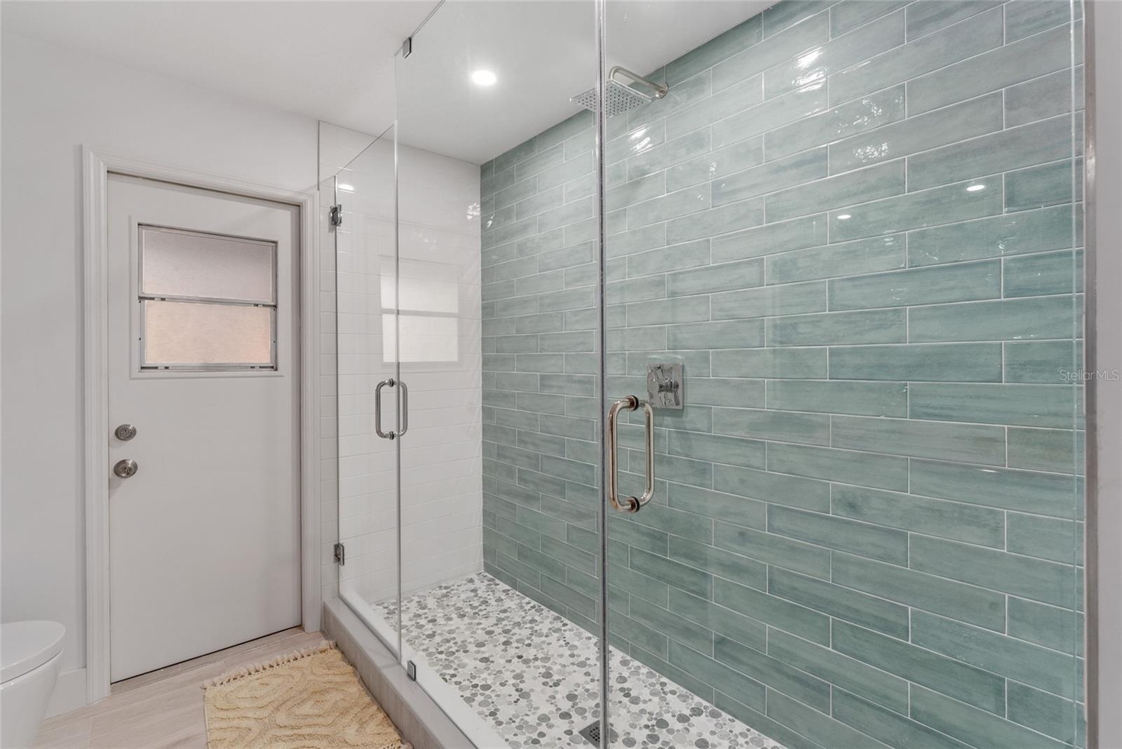 SANDLIN WOODS - Residential Lease