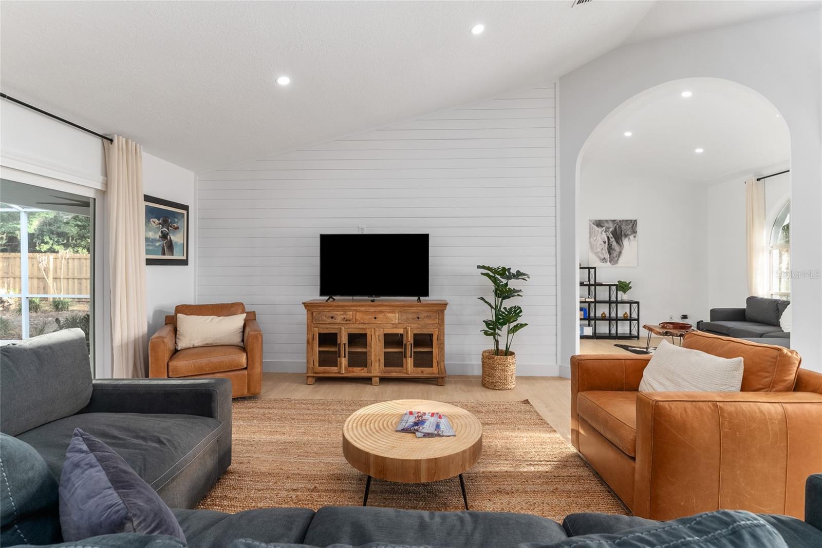 SANDLIN WOODS - Residential Lease