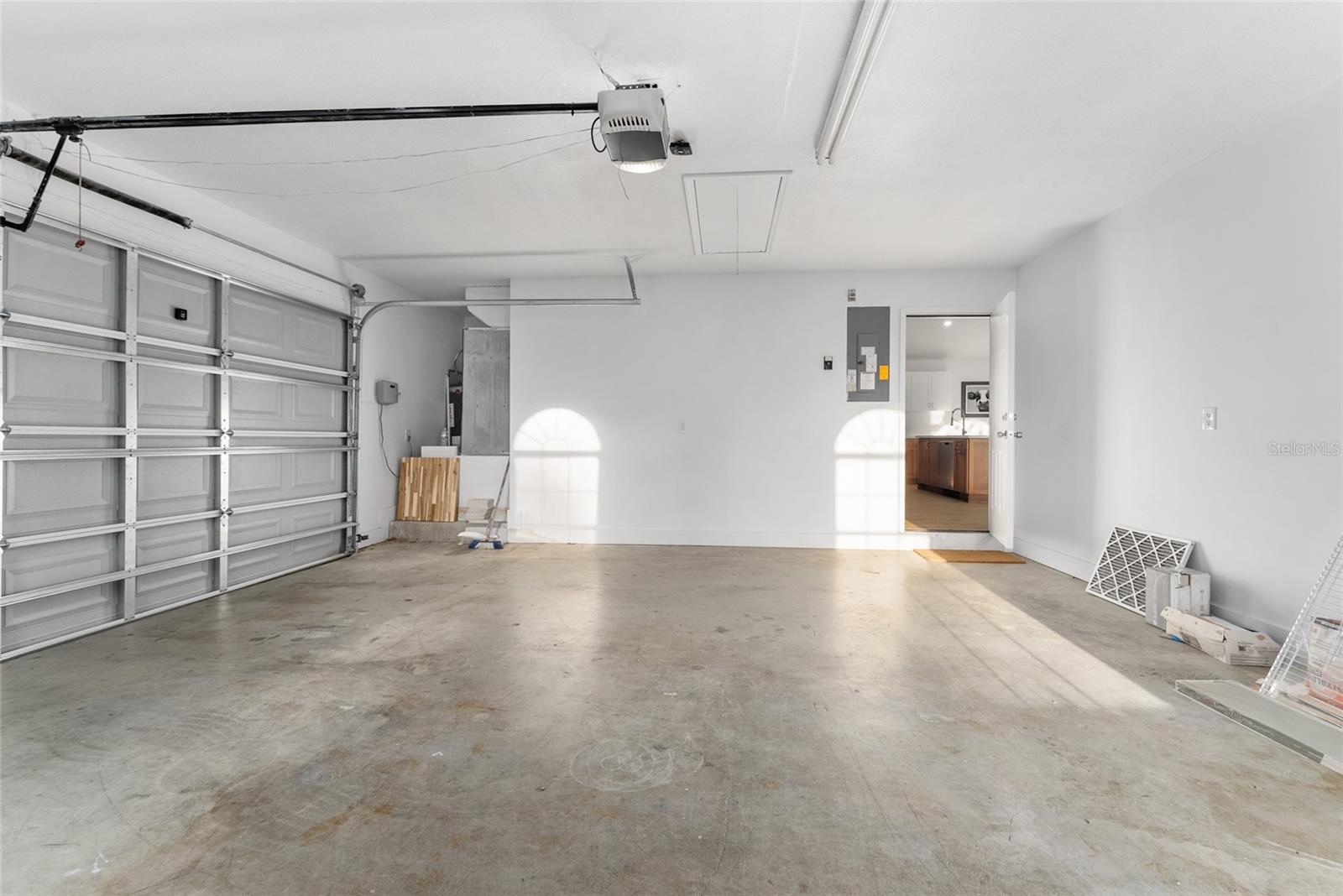SANDLIN WOODS - Residential Lease