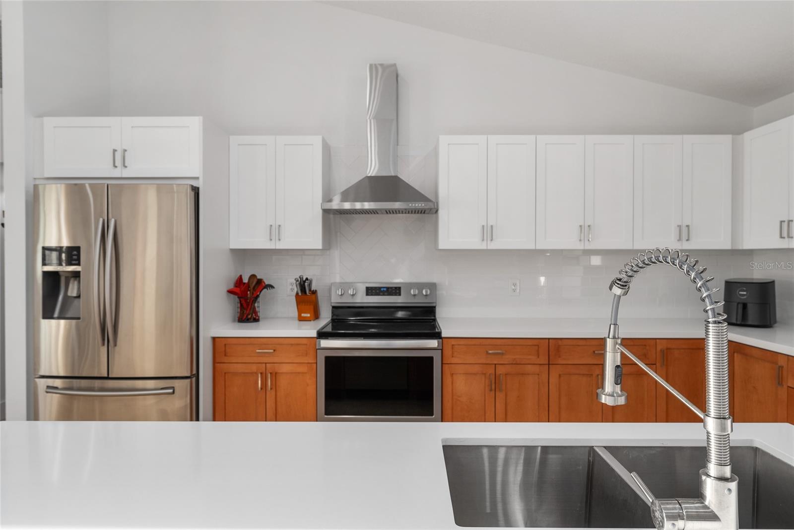 SANDLIN WOODS - Residential Lease