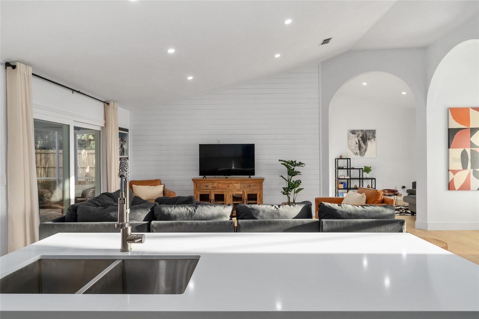 SANDLIN WOODS - Residential Lease