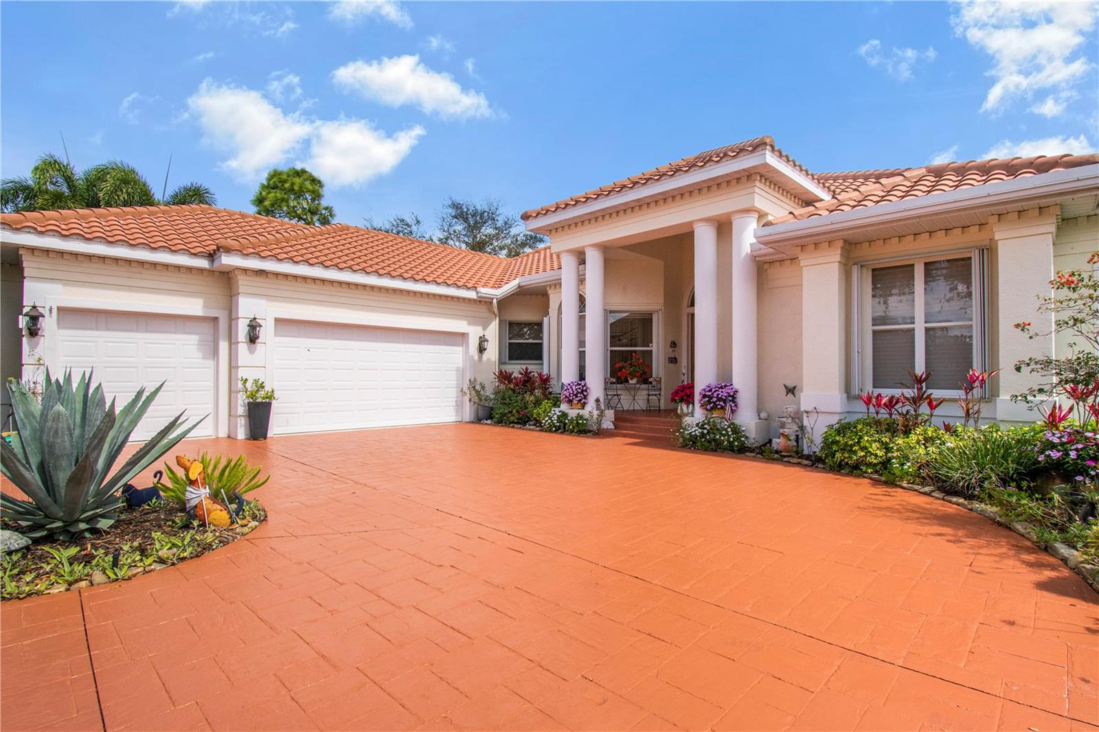UNIVERSITY PARK COUNTRY CLUB - Residential