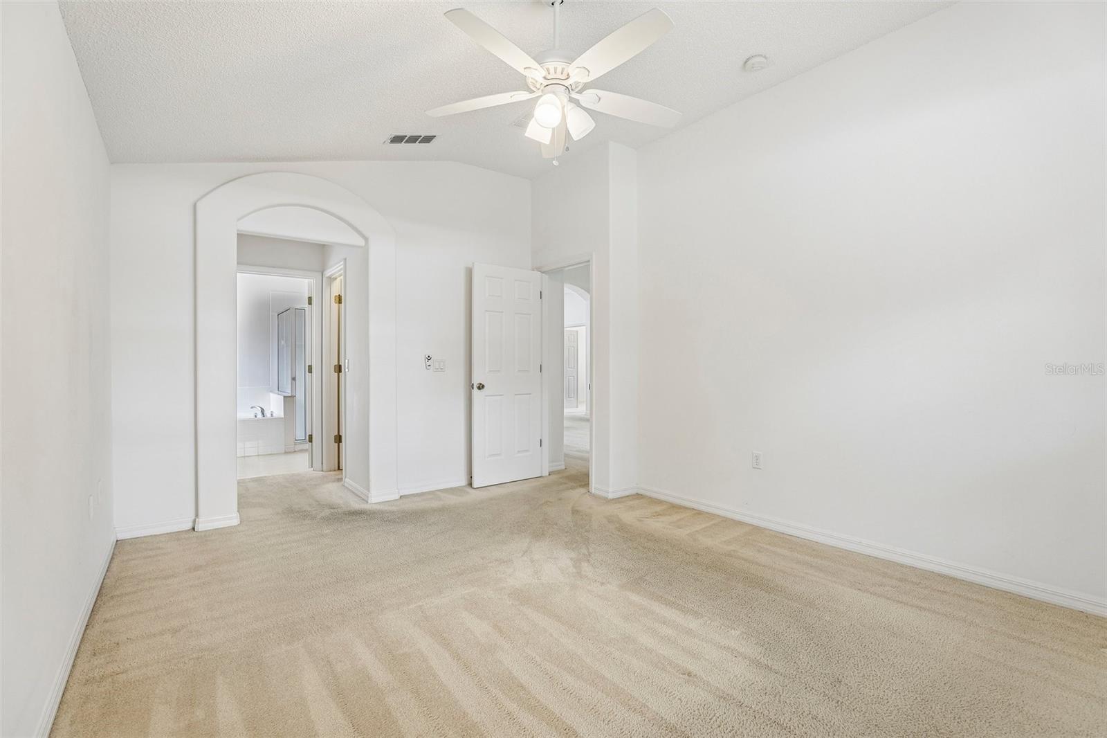FAIRWAYS AT MT PLYMOUTH PH 03 LT 115 PB 04 - Residential