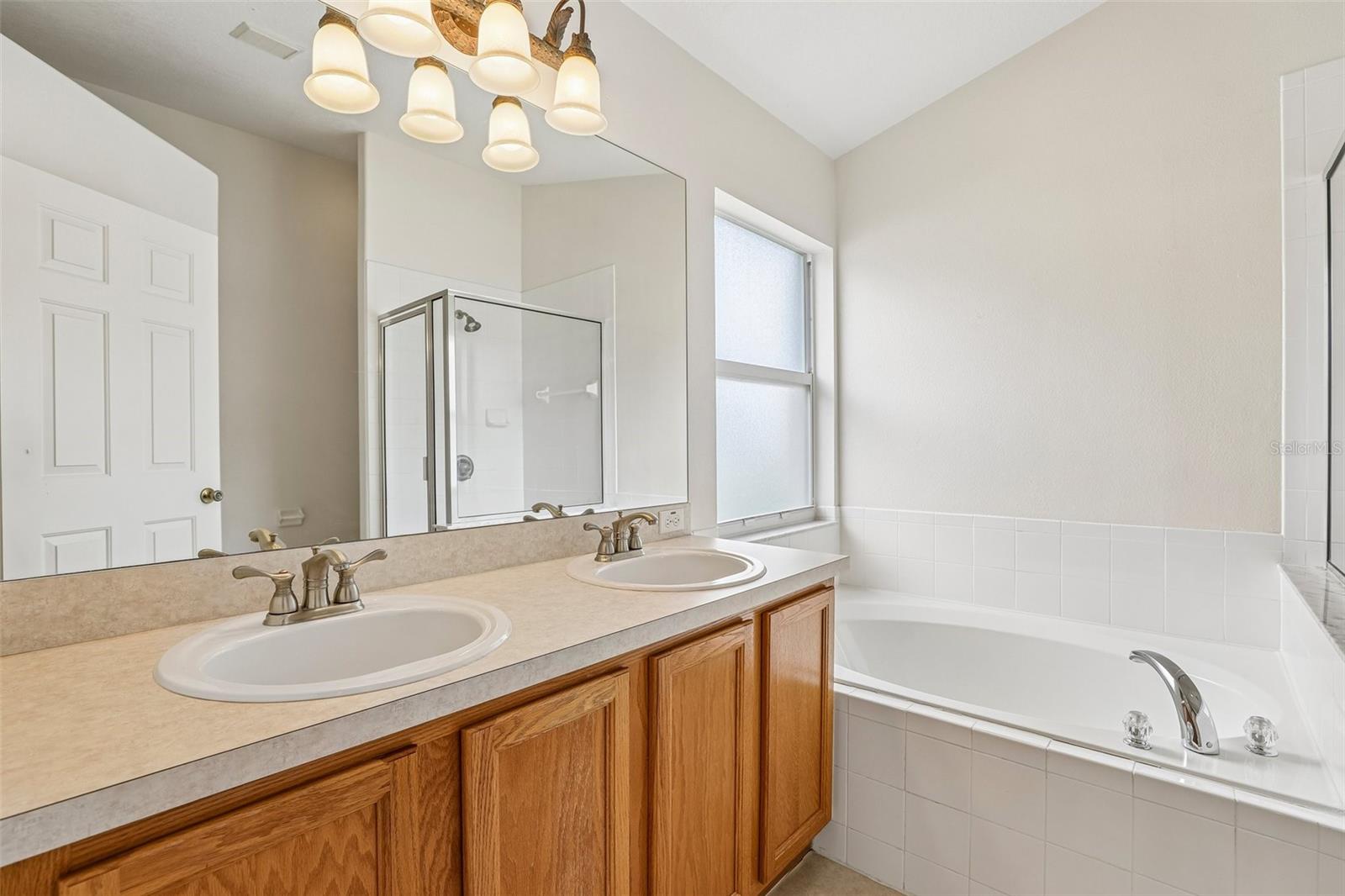 FAIRWAYS AT MT PLYMOUTH PH 03 LT 115 PB 04 - Residential