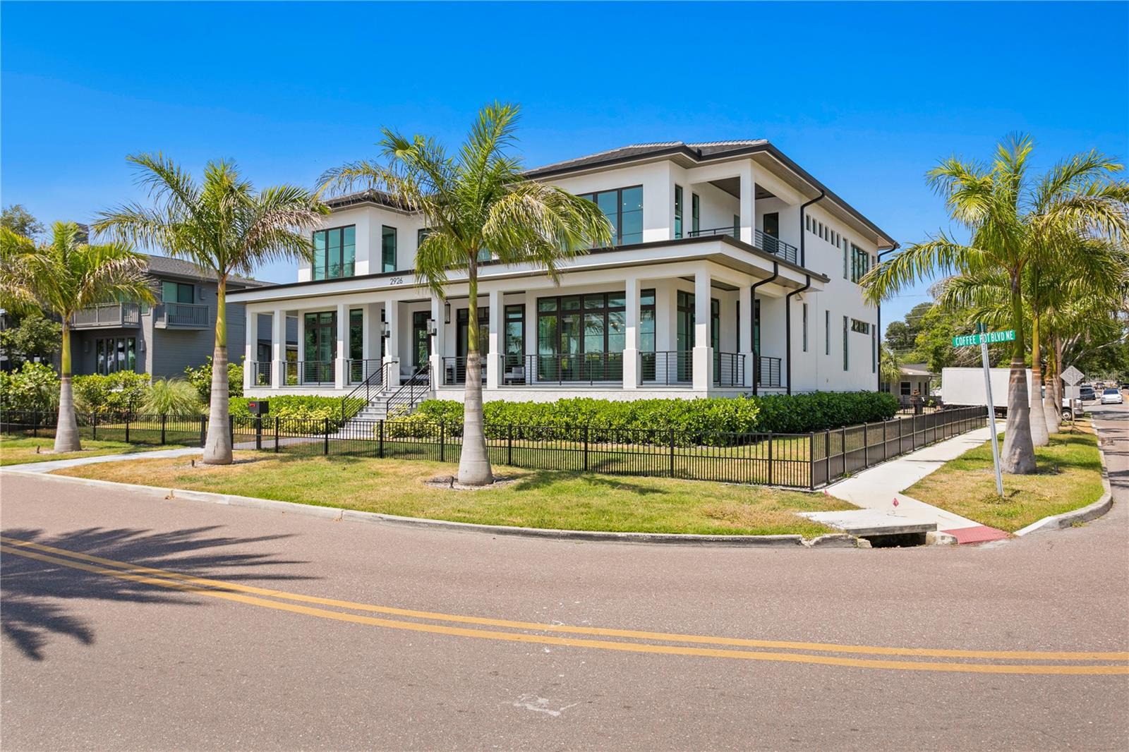 GRANADA TERRACE 2 - Residential