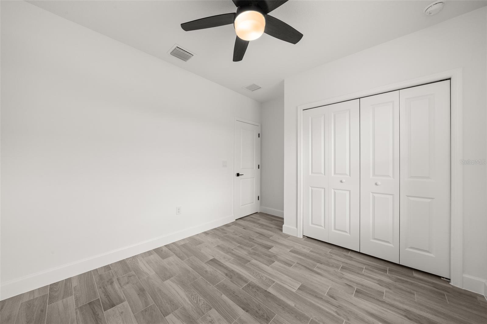SUN N LAKE - Residential