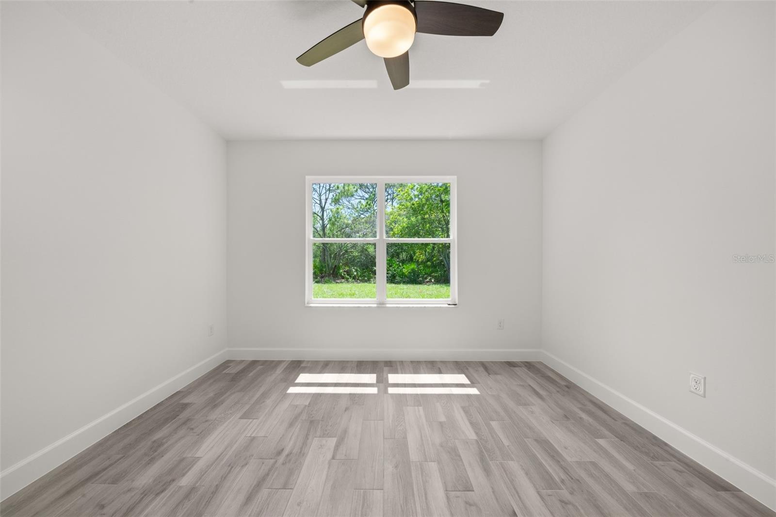SUN N LAKE - Residential