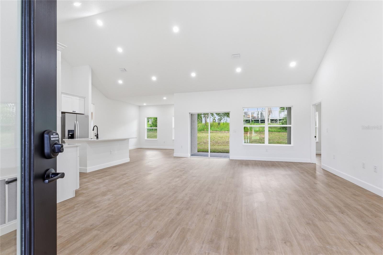 MARION OAKS UN 07 - Residential Lease