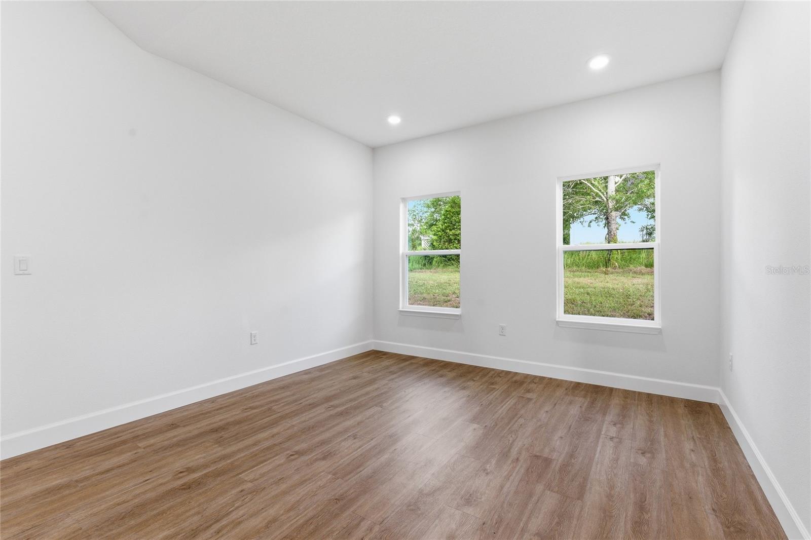 MARION OAKS UN 07 - Residential Lease