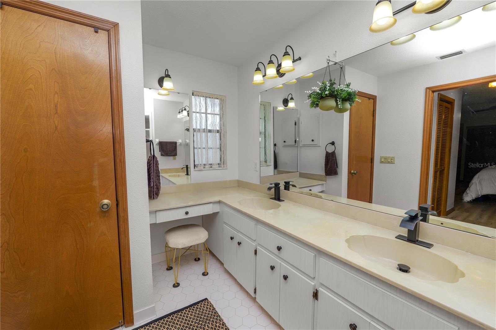 CEDAR KNOLL - Residential