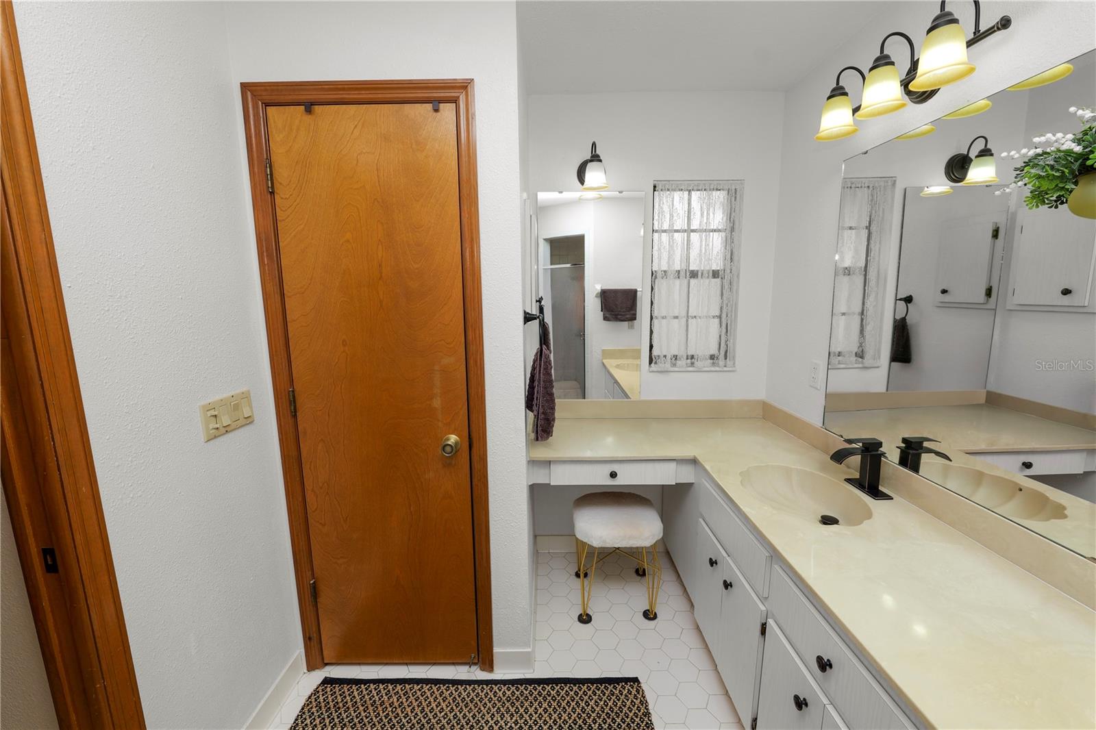 CEDAR KNOLL - Residential