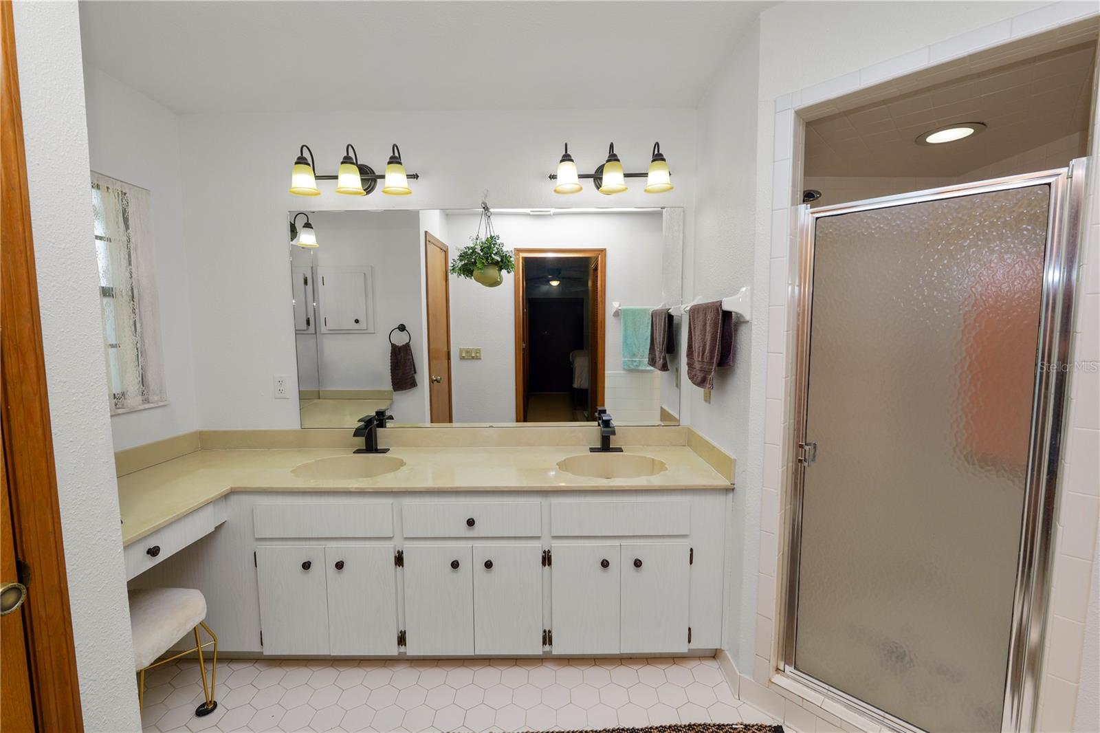 CEDAR KNOLL - Residential