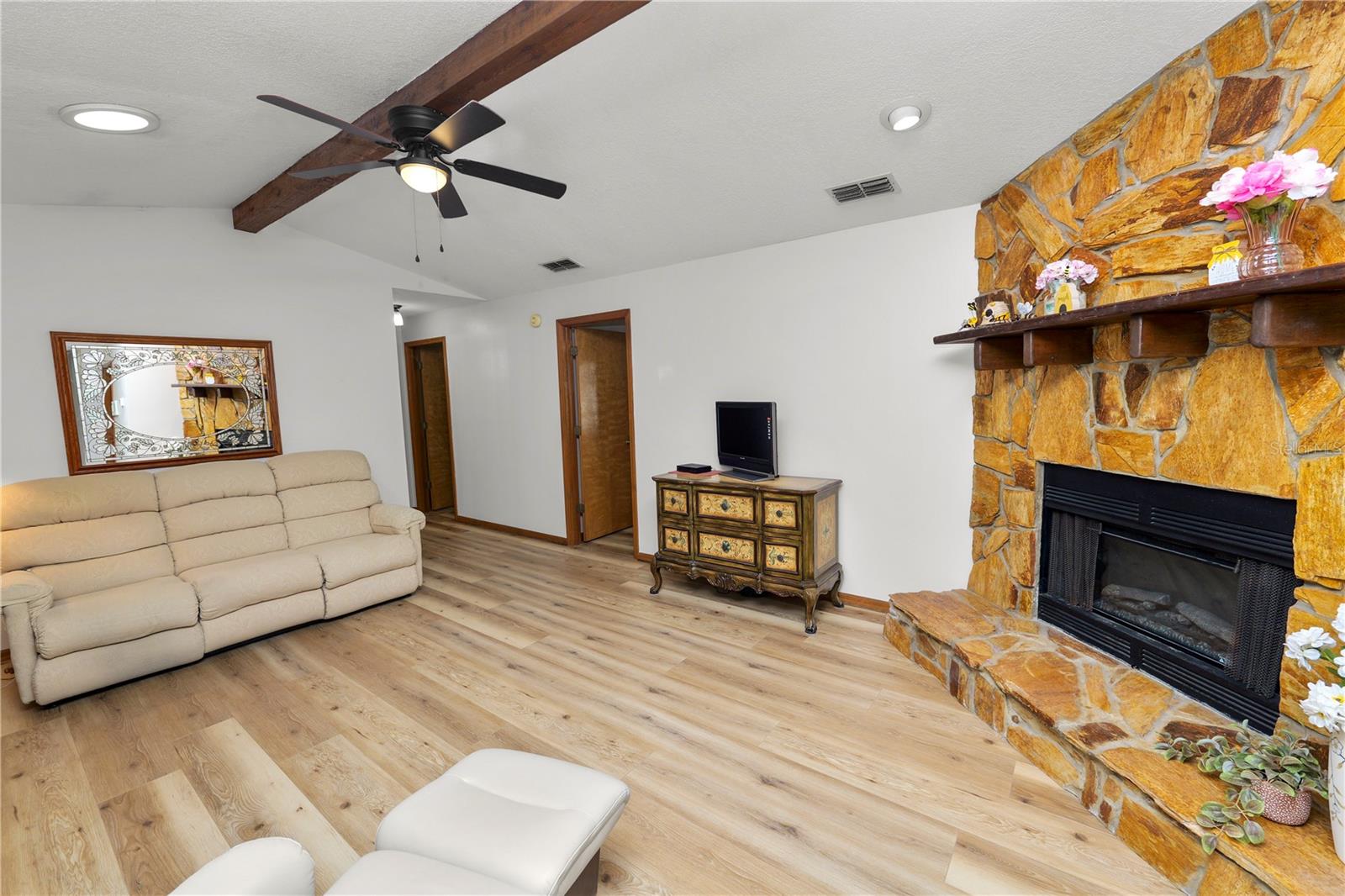 CEDAR KNOLL - Residential