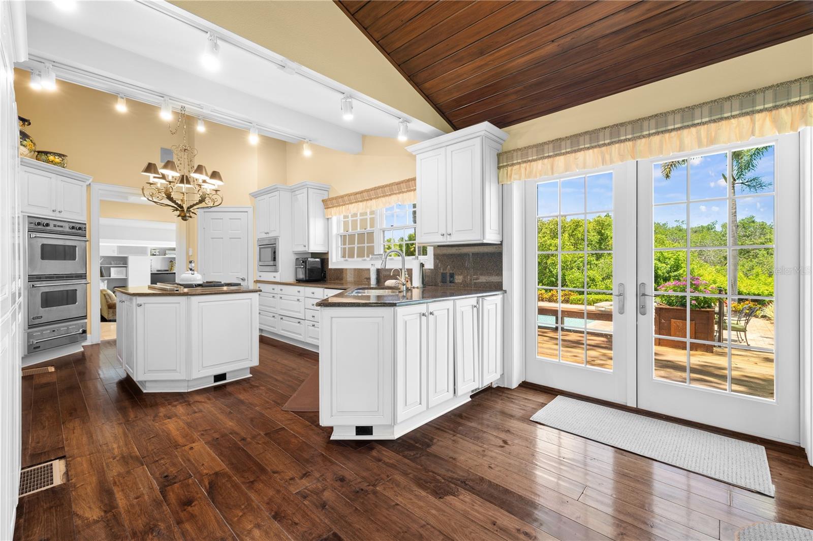 SEMINOLE LAKE COUNTRY CLUB ESTATES - Residential