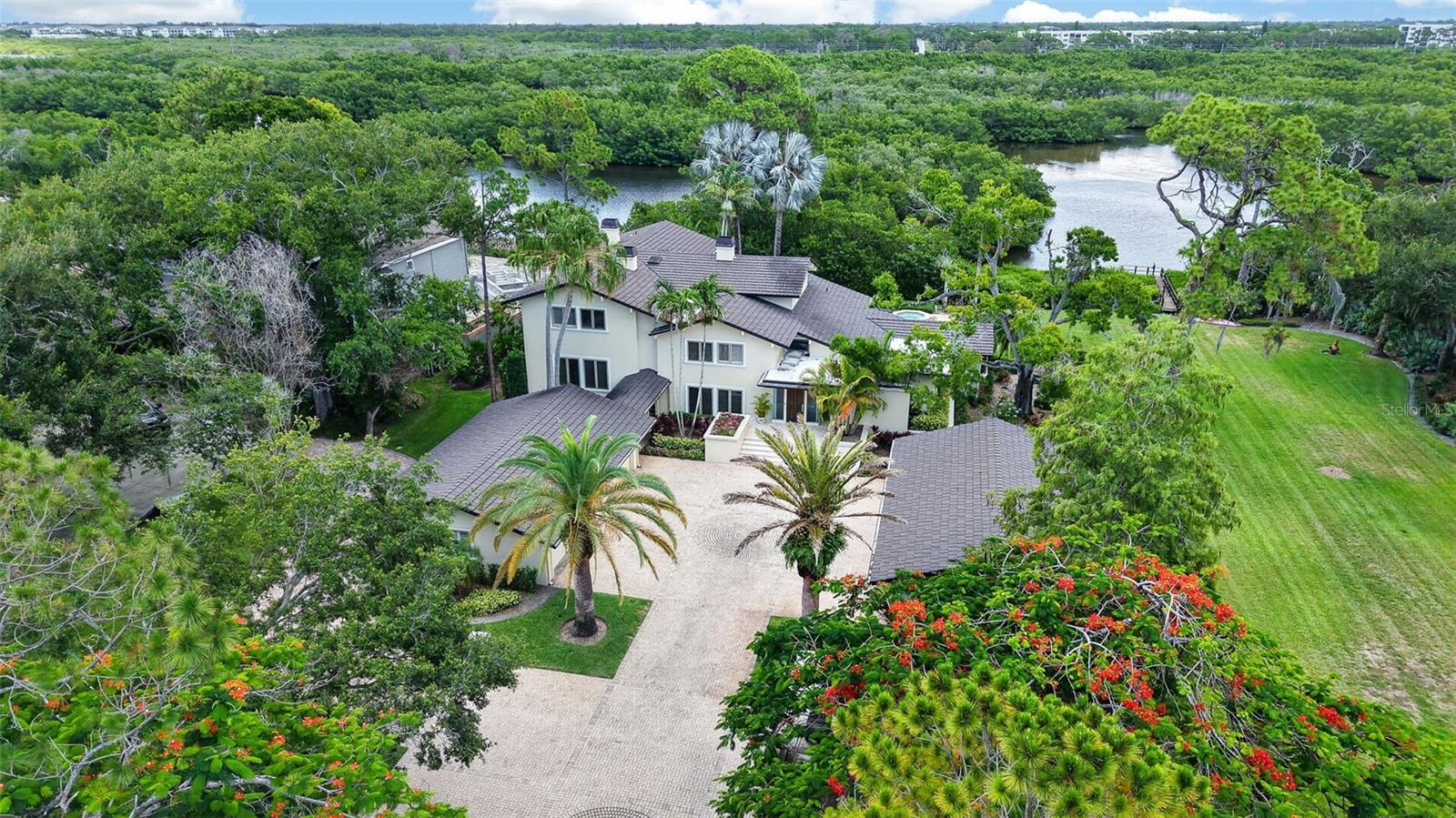 SEMINOLE LAKE COUNTRY CLUB ESTATES - Residential