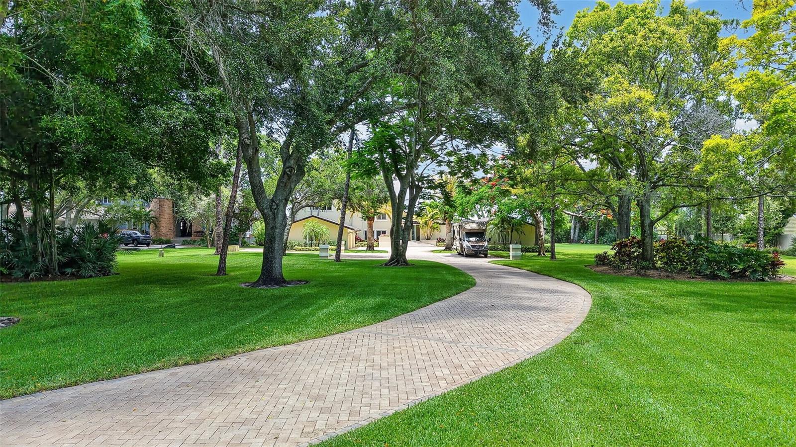 SEMINOLE LAKE COUNTRY CLUB ESTATES - Residential