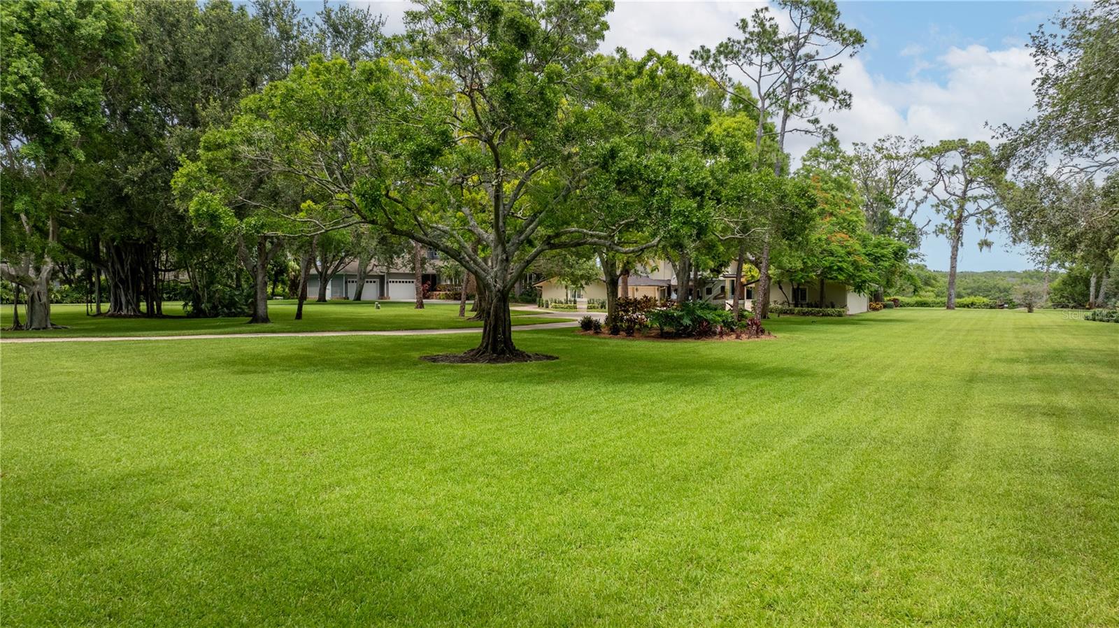 SEMINOLE LAKE COUNTRY CLUB ESTATES - Residential