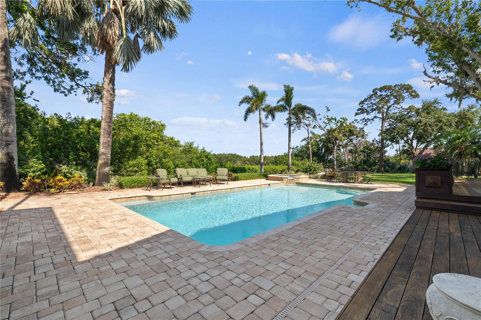 SEMINOLE LAKE COUNTRY CLUB ESTATES - Residential