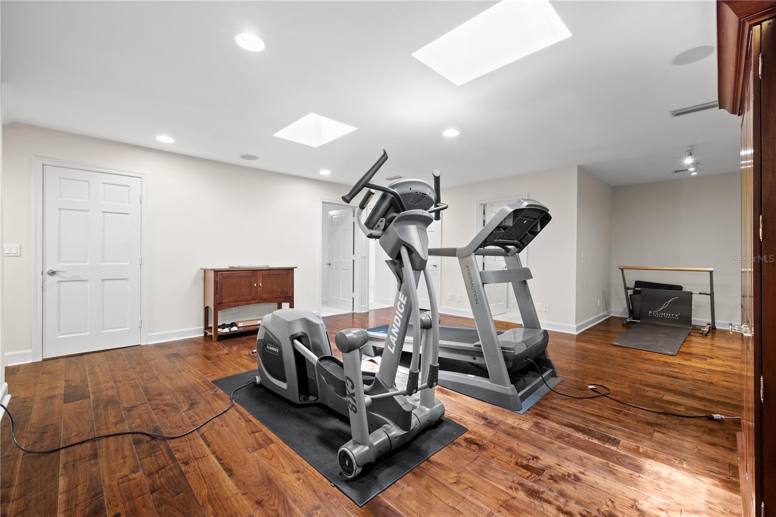 SEMINOLE LAKE COUNTRY CLUB ESTATES - Residential