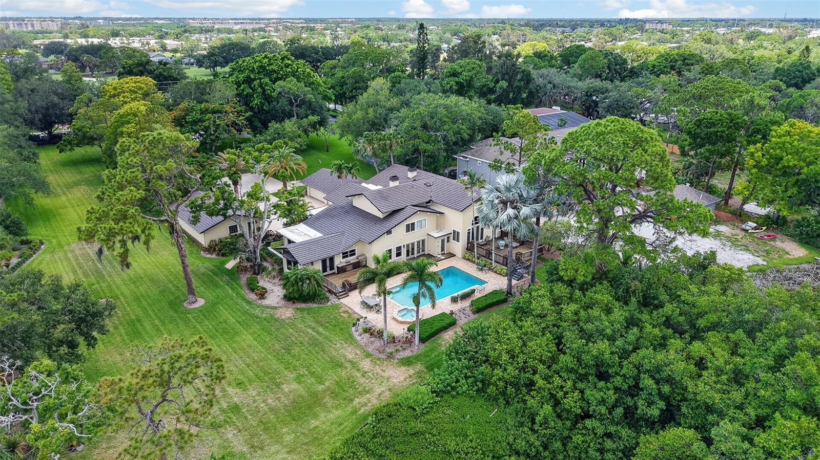 SEMINOLE LAKE COUNTRY CLUB ESTATES - Residential