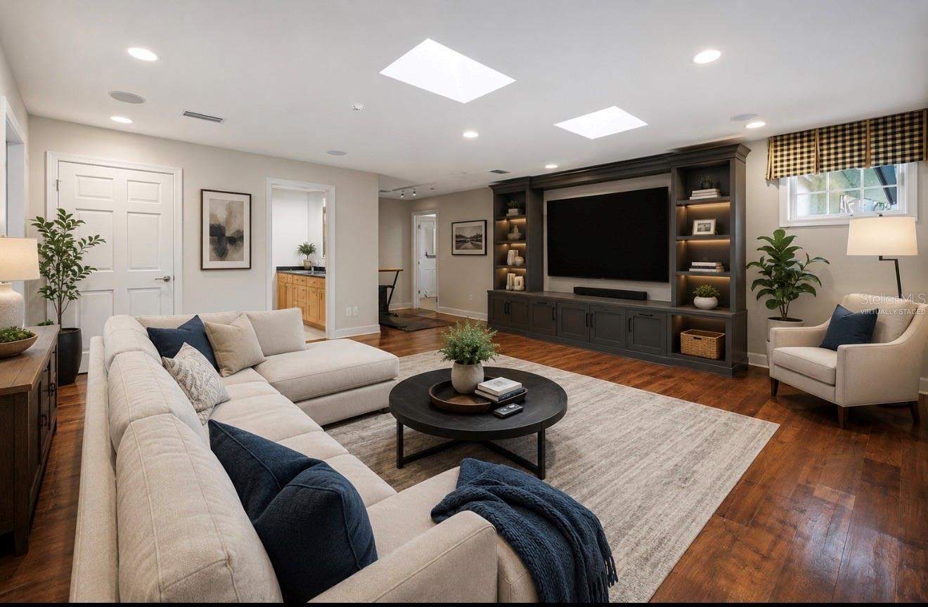 SEMINOLE LAKE COUNTRY CLUB ESTATES - Residential
