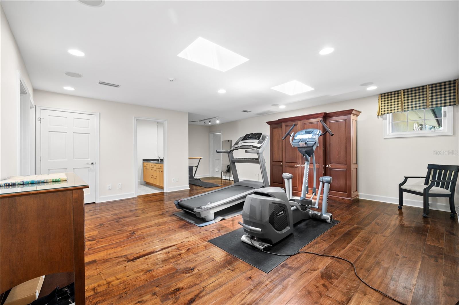 SEMINOLE LAKE COUNTRY CLUB ESTATES - Residential