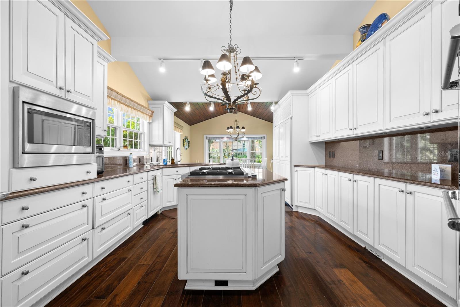 SEMINOLE LAKE COUNTRY CLUB ESTATES - Residential