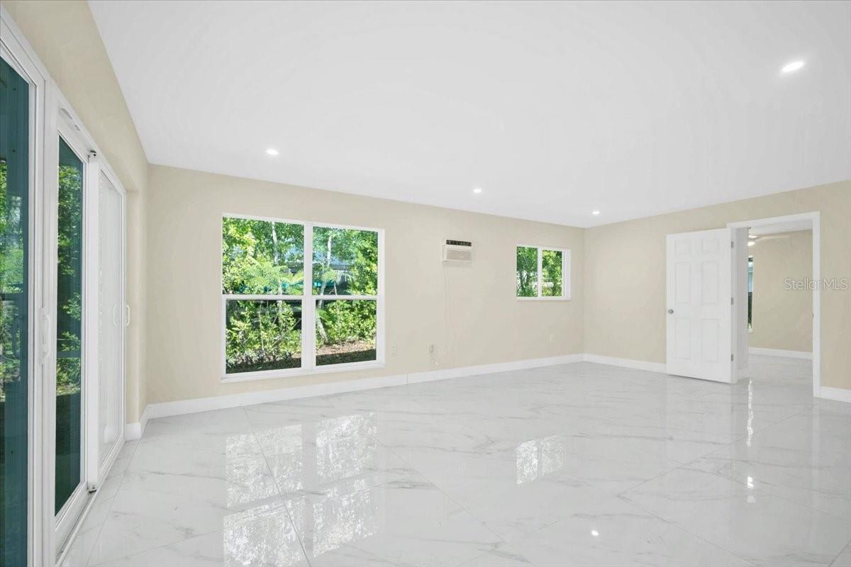 SYLVESTER SHORES - Residential
