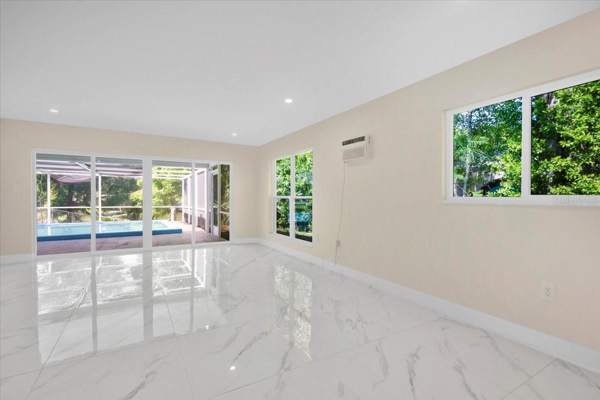 SYLVESTER SHORES - Residential