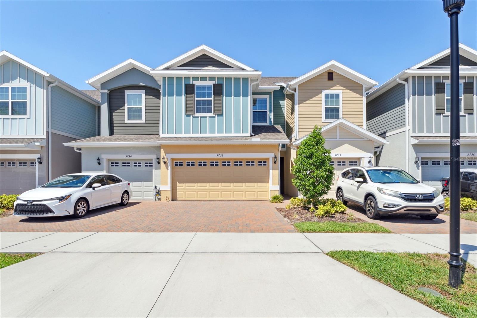 FISHHAWK RANCH WEST TWNHMS - Residential