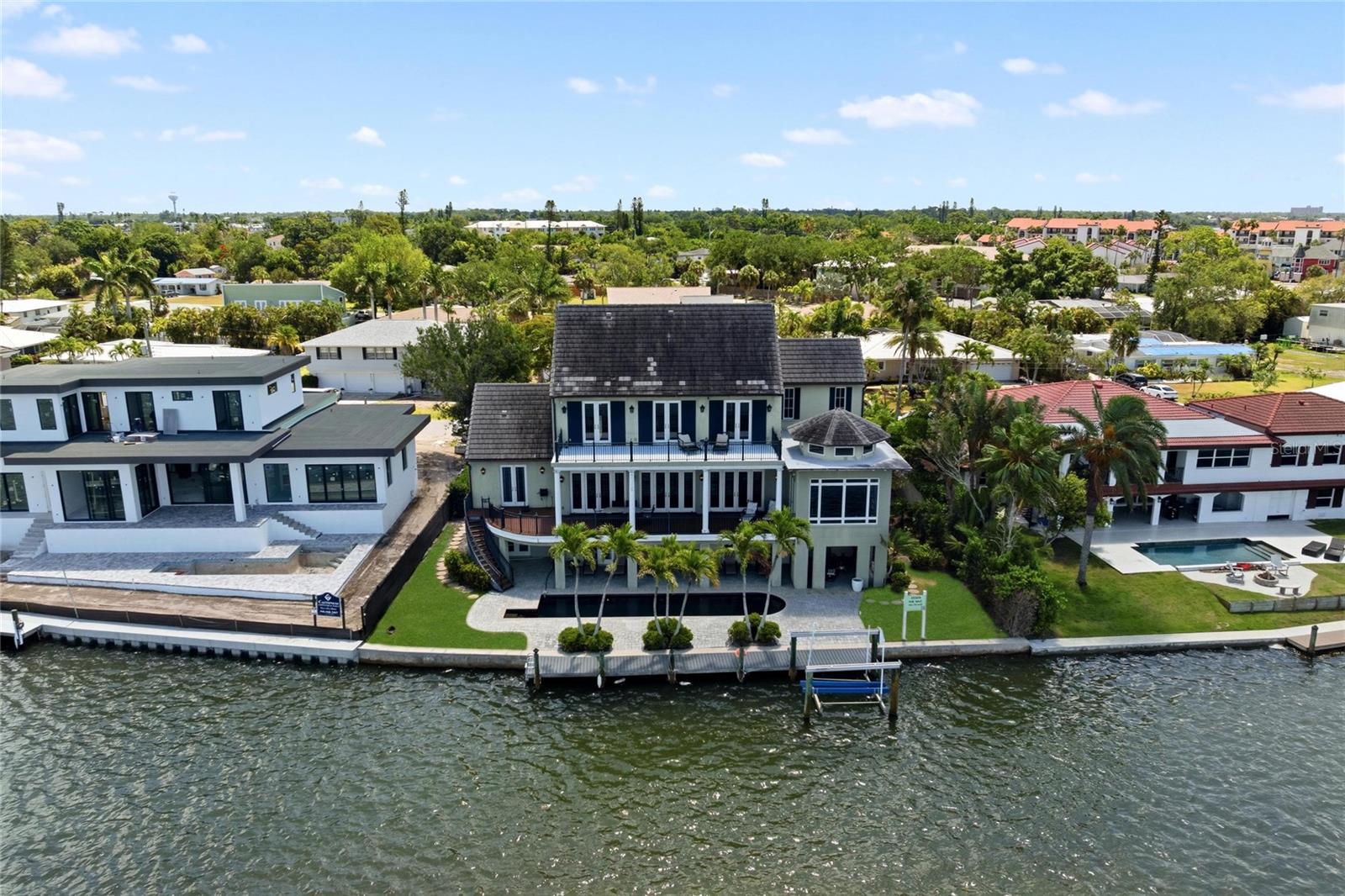 PINE SHORES ESTATE 7TH SEC - Residential