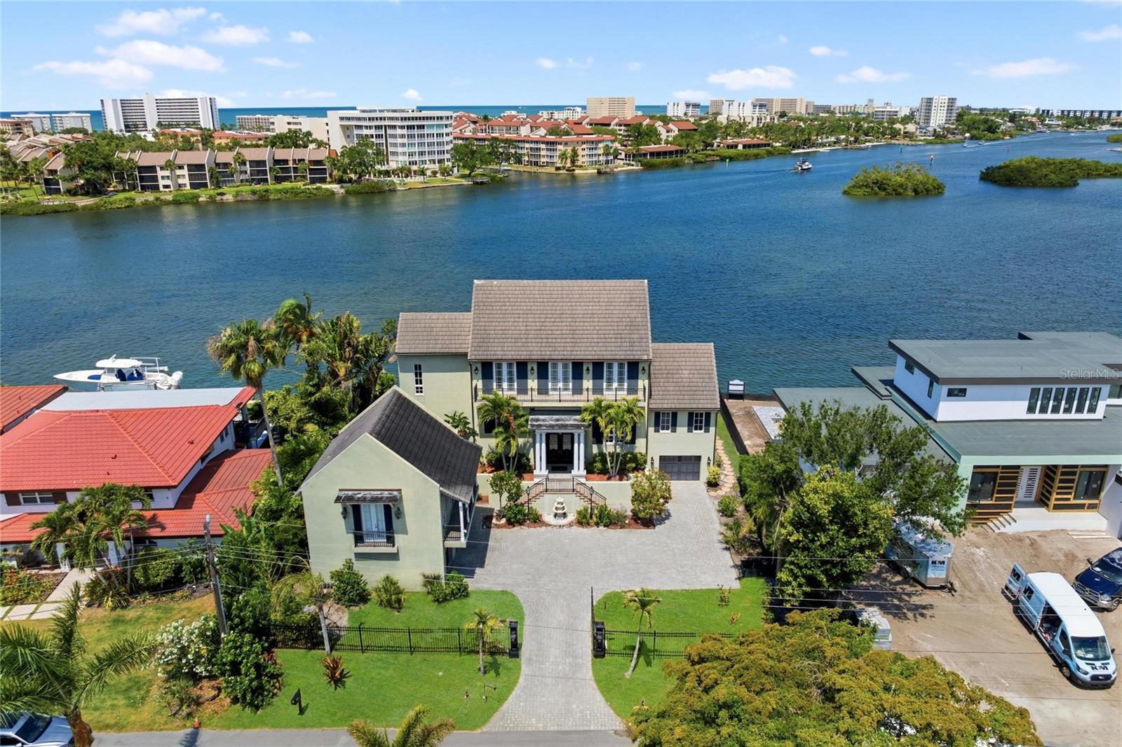PINE SHORES ESTATE 7TH SEC - Residential