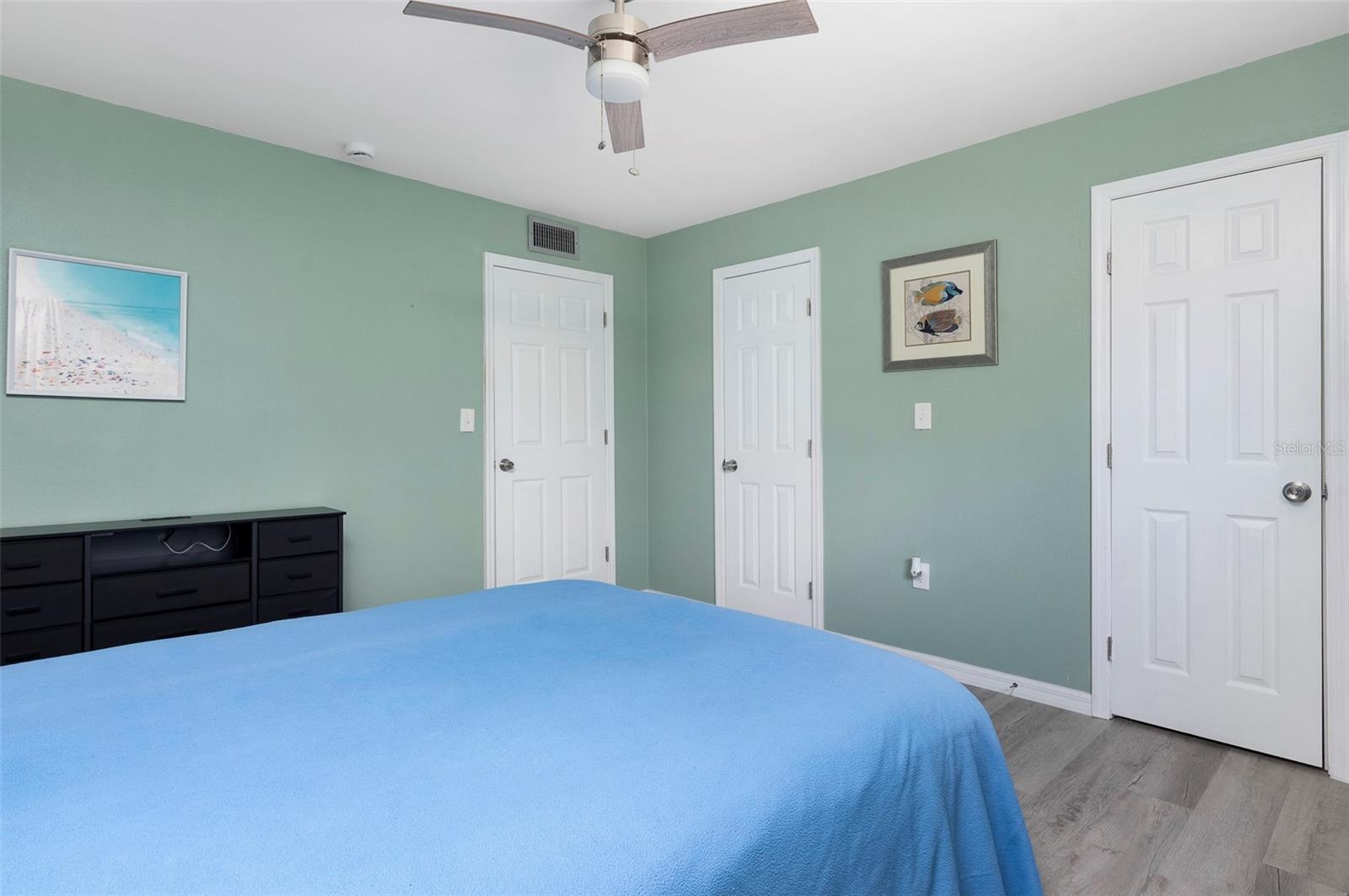 VENTA APTS CONDO - Residential Lease