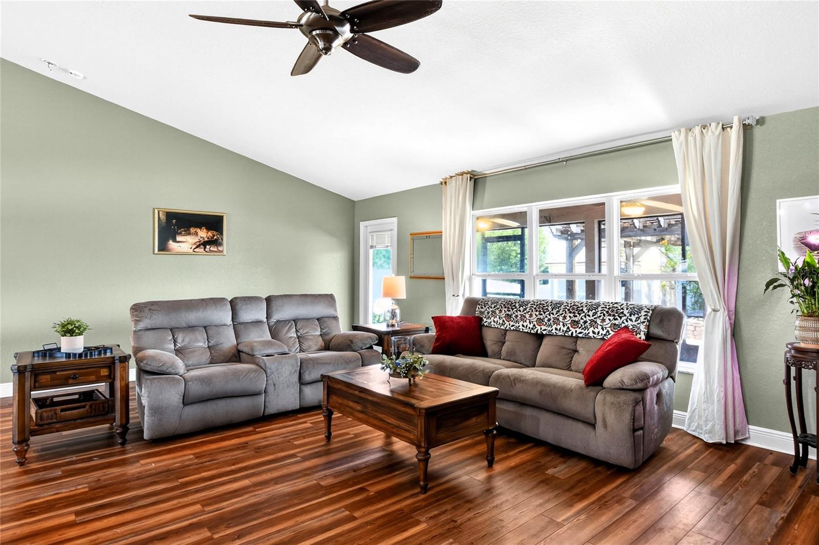 DOVES VIEW - Residential