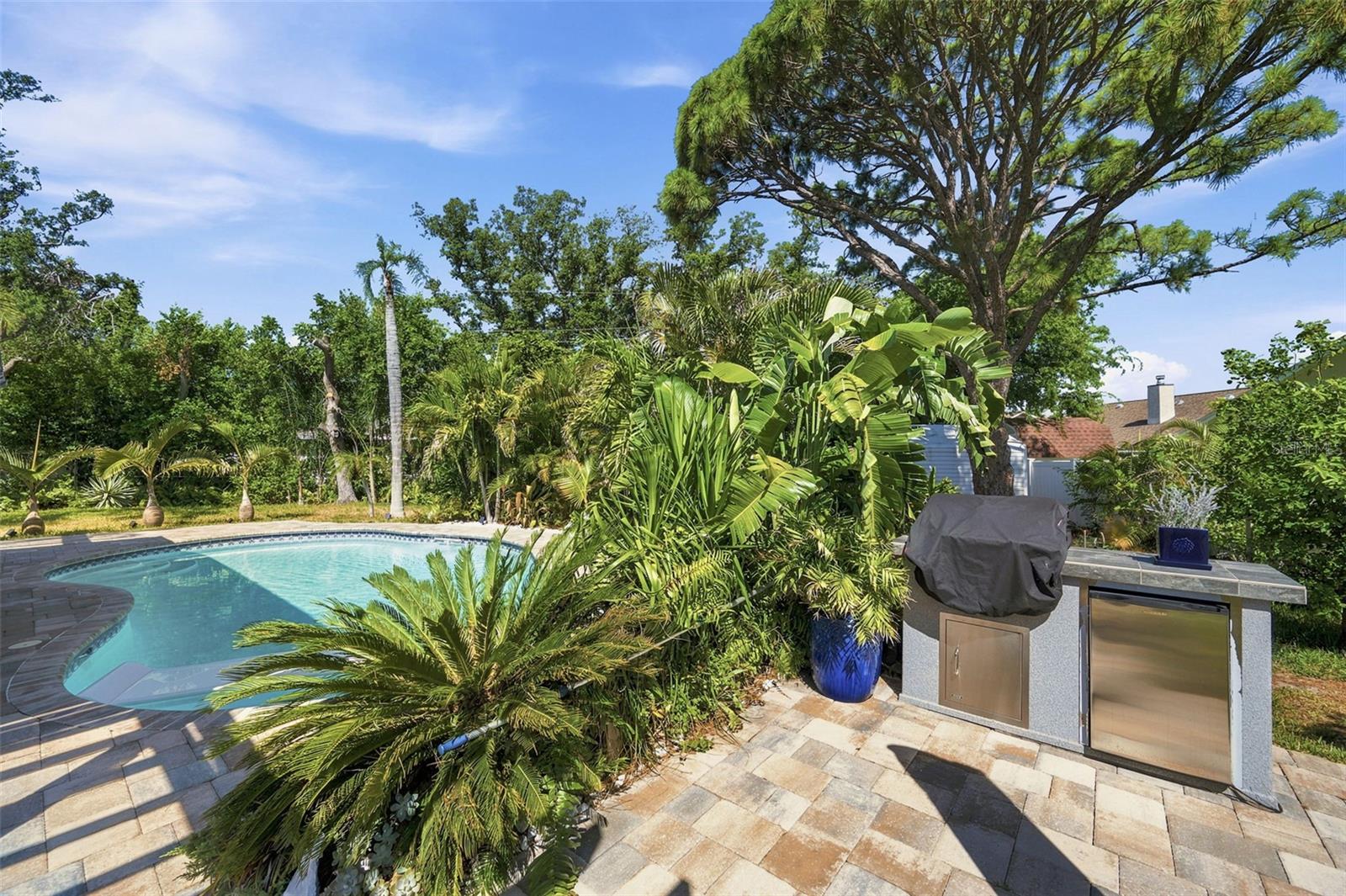 YACHT CLUB ESTATES - Residential